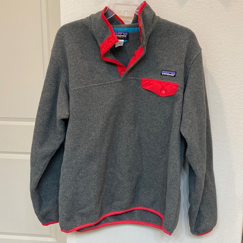 Grey Patagonia quarter-bottom up jacket